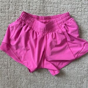 Lululemon hotty hot 2.5" Shorts